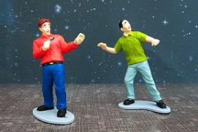 主教练强调保持战术连贯性避免关键节点出现体系崩塌问题，主教练技术犯规是什么