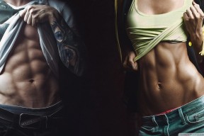 法国队混合4×100米自由泳接力发挥出色，法国队自由人